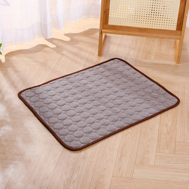Portable Pet Cooling Mat – No Gel, No Freeze, Just Instant Relief