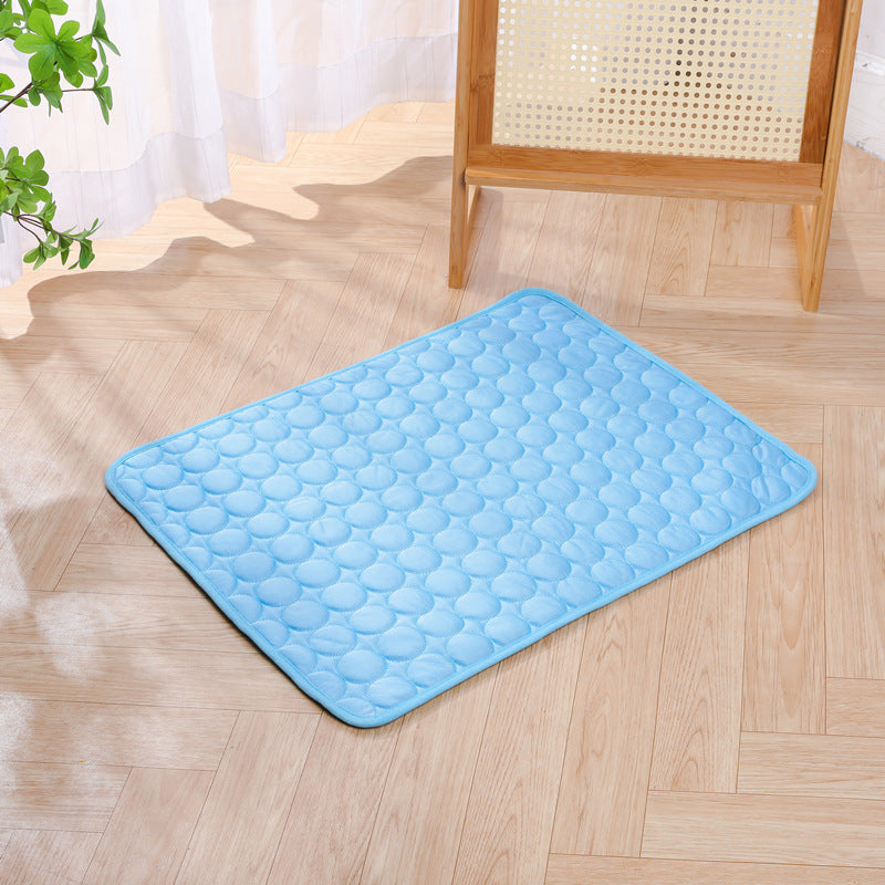 Portable Pet Cooling Mat – No Gel, No Freeze, Just Instant Relief